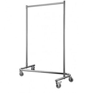 Vestiaire : 1 portant + 40 cintres